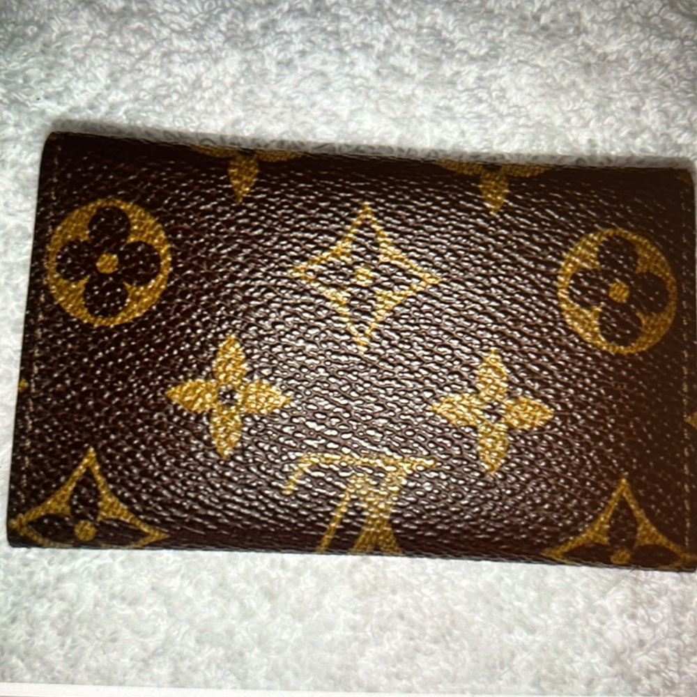 Louis Vuitton Brown and Gold Monogram Key holder/ Card case - Picture 3 of 9